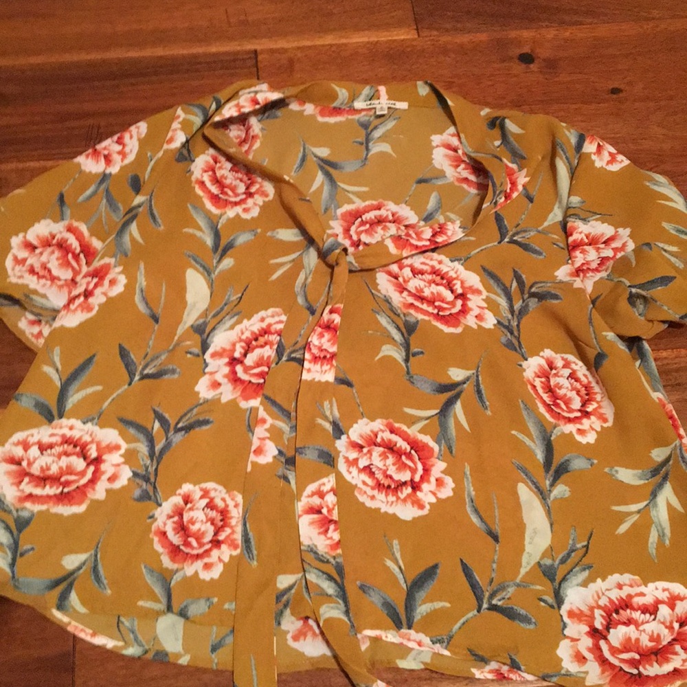 Floral blouse, super cute for spring!